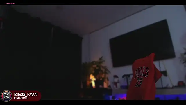 Snapshot of bigryann23 chatting on 9, 2, 2025 bigryann23 online show from 9, 2, 2025