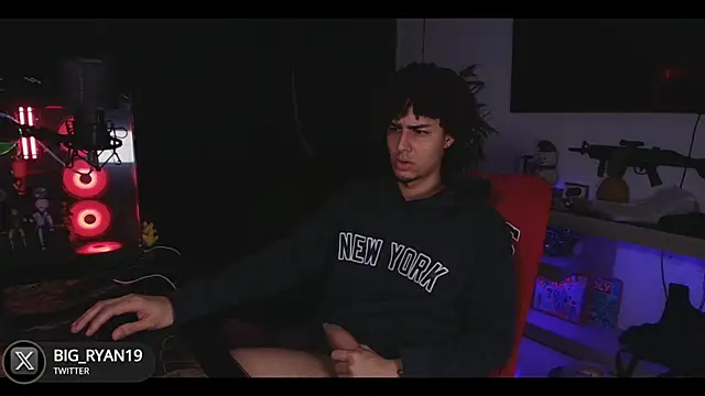 Snapshot of bigryann23 chatting on 10, 2, 2025 bigryann23 online show from 10, 2, 2025