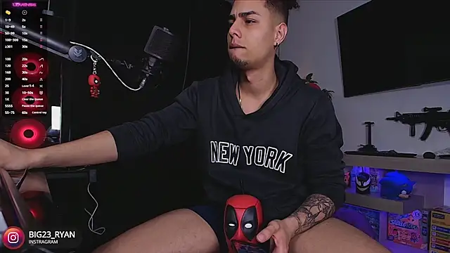 Snapshot of bigryann23 chatting on 15, 3, 2025 bigryann23 online show from 15, 3, 2025