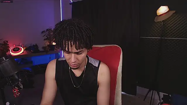 Snapshot of bigryann23 chatting on 11, 9, 2025 bigryann23 online show from 11, 9, 2025