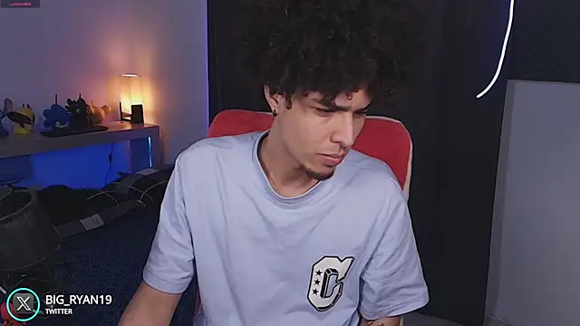 Snapshot of bigryann23 chatting on 12, 10, 2025 bigryann23 online show from 12, 10, 2025