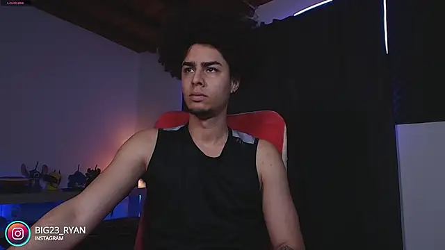 Snapshot of bigryann23 chatting on 14, 10, 2025 bigryann23 online show from 14, 10, 2025