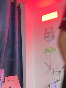 Snapshot of bigryann23 chatting on 24, 10, 2025 bigryann23 online show from 24, 10, 2025